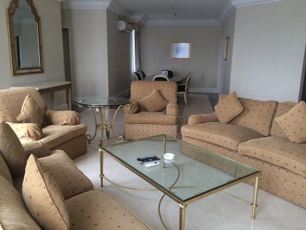 Batavia Hotel & Serviced Apartments Jakarta Kültér fotó