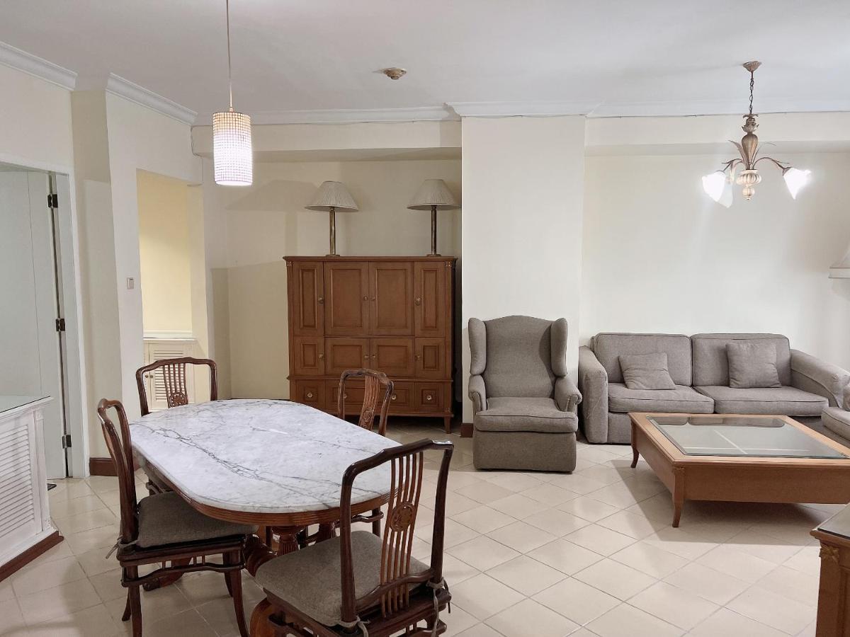 Batavia Hotel & Serviced Apartments Jakarta Kültér fotó