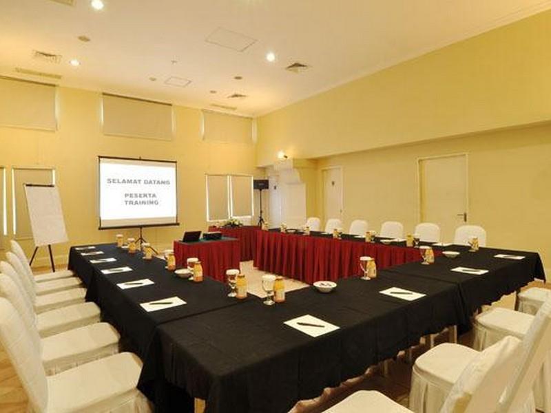 Batavia Hotel & Serviced Apartments Jakarta Kültér fotó
