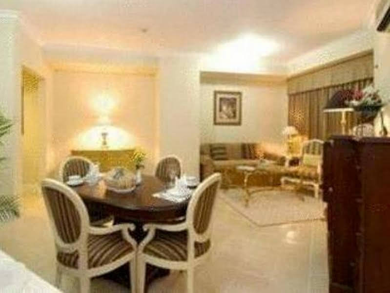 Batavia Hotel & Serviced Apartments Jakarta Kültér fotó
